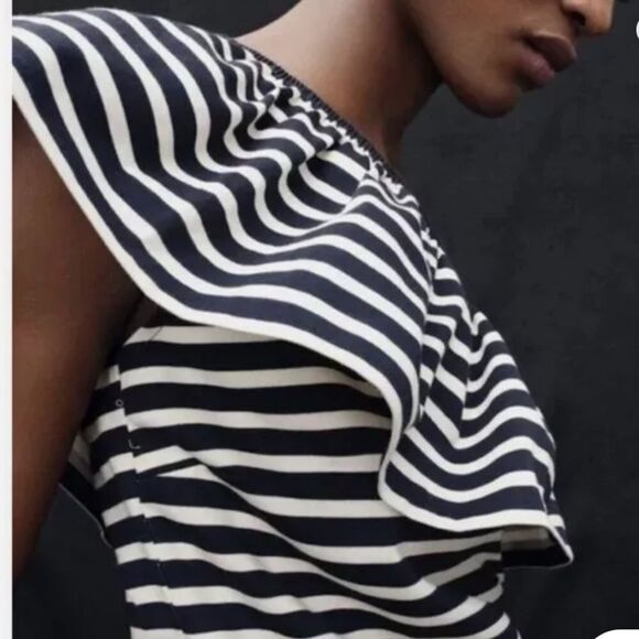 J. Crew One Shoulder Black and Ivory Striped Top Size XS - Picture 4 of 7